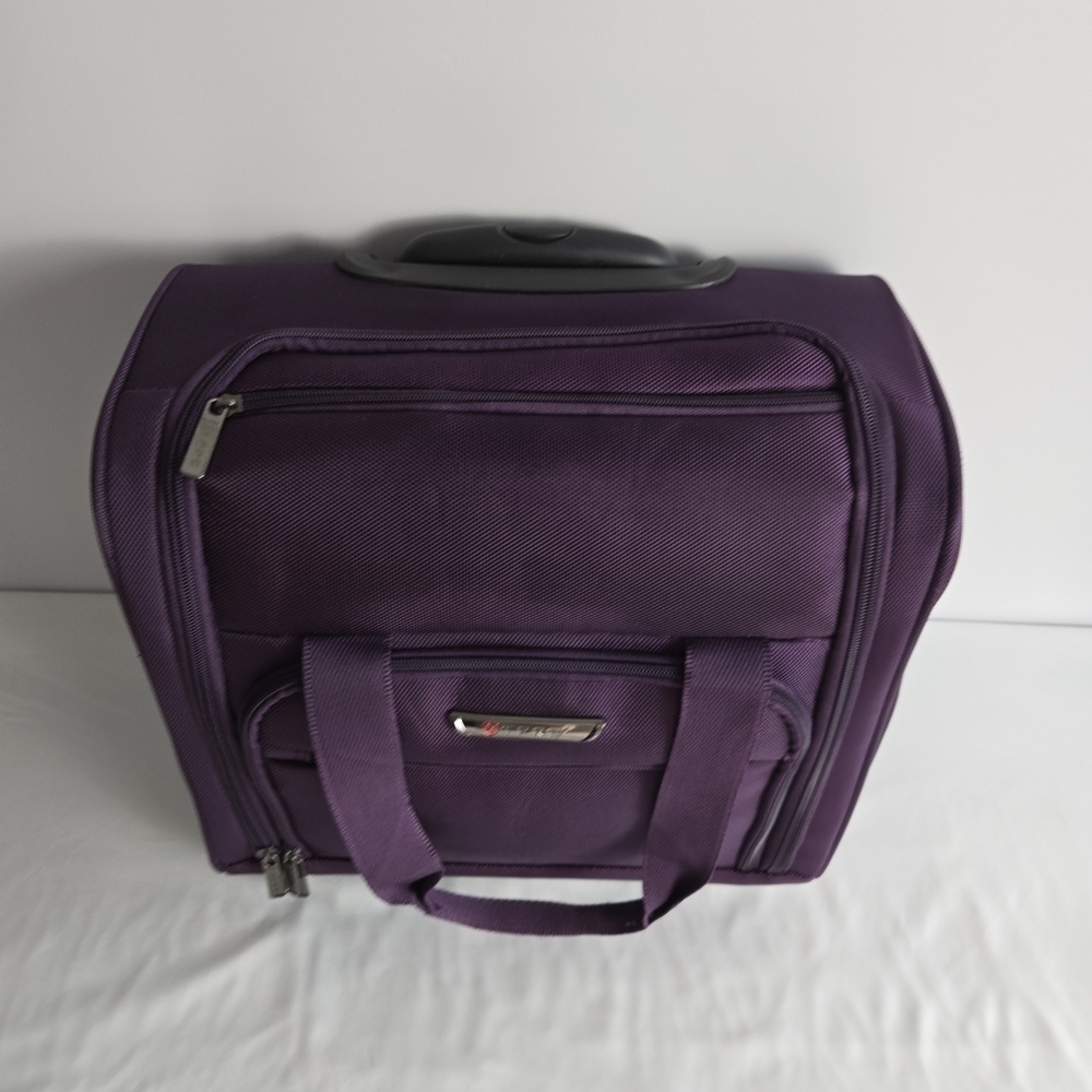 NWOT TPRC Purple Travel Bag And USB Port Shoe Pocket Retractable Handle Carry-on - Picture 2 of 16